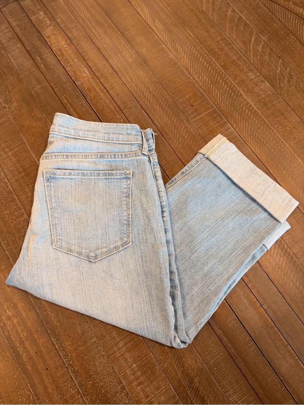 Banana Republic Girlfriend Denim Capris Light Wash – Women’s 27/4